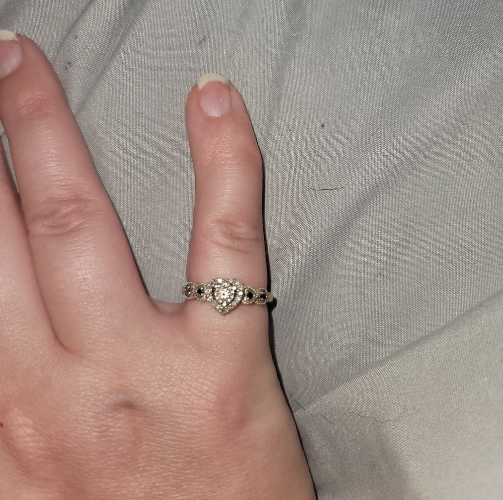 Promise ring - Picture 2 of 3